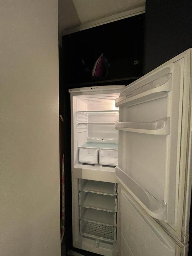 Апартаменты R3 Superking Sized Bed & 75" Tv On The Wall In Clapham Лондон Экстерьер фото