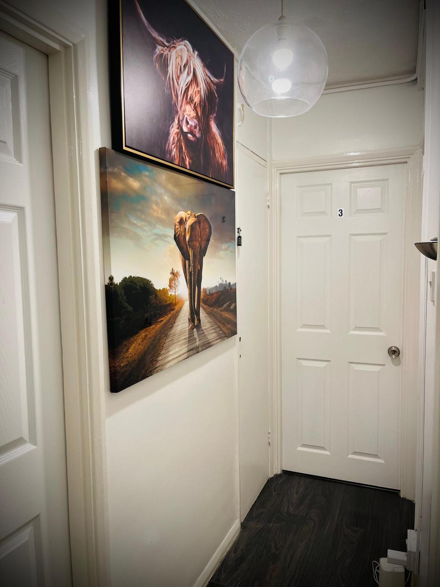 Апартаменты R3 Superking Sized Bed & 75" Tv On The Wall In Clapham Лондон Экстерьер фото